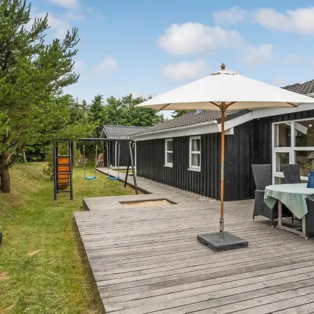 بيت للعطل Cozy Home In Lokken With Sauna