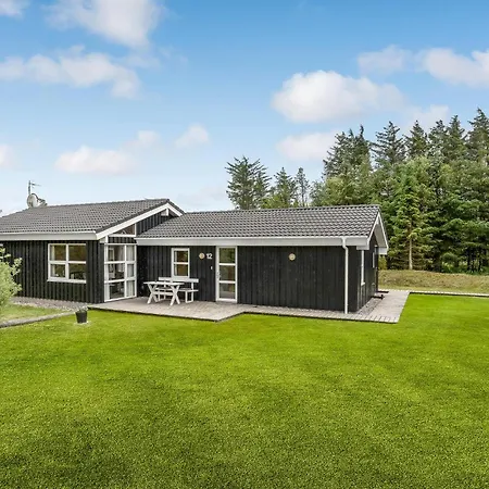Cozy Home In Lokken With Sauna بيت للعطل Løkken